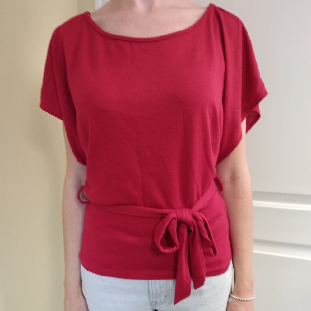 Gaby Short Sleeve Red Sweater Tie Waist Drop Waist Top Ladies Size Small